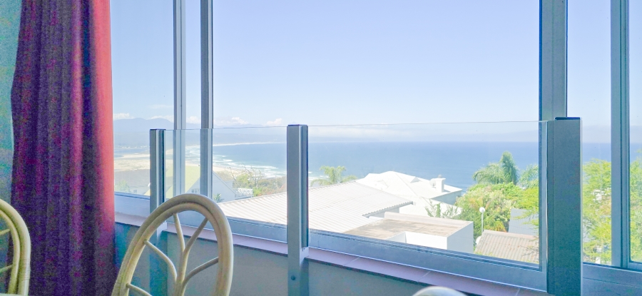 3 Bedroom Property for Sale in Plettenberg Bay Central Western Cape